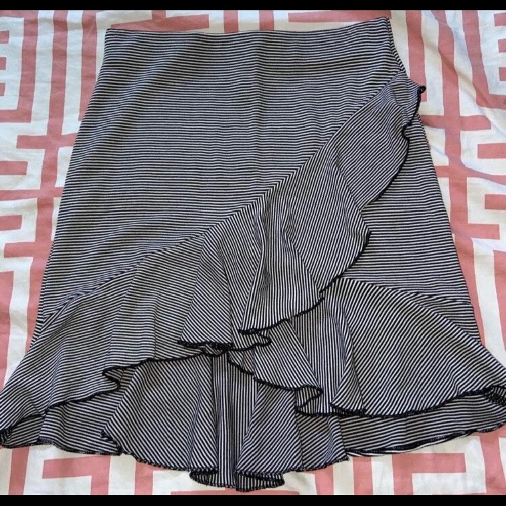 Black and white striped skirt with ruffles! Super cute, in perfect condition.